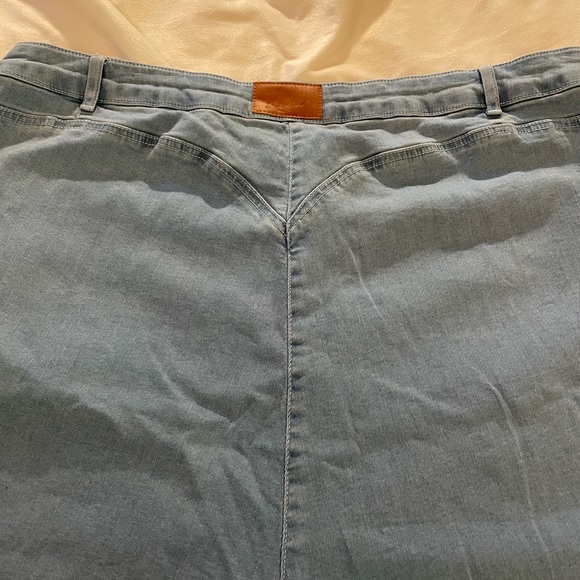 Asos luxe curve size 20 straight leg light wash denim stretchy jeans - Picture 11 of 11